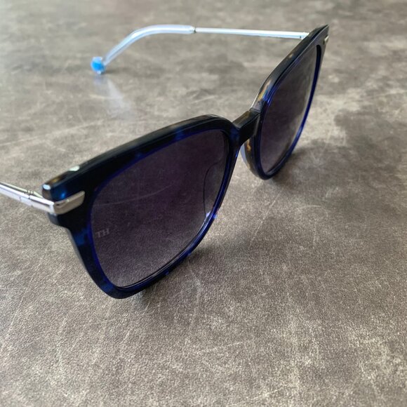 NIB- Women\'s Tommy HILFIGER Cat Eye Sunglasses main image 7
